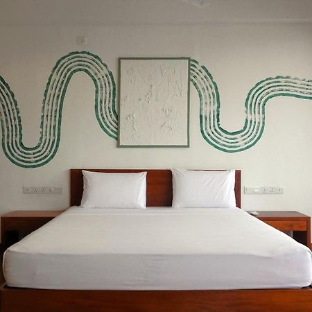Hotel J Негомбо Екстериор снимка